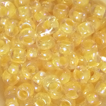 photo: perle rocaille jaune clair